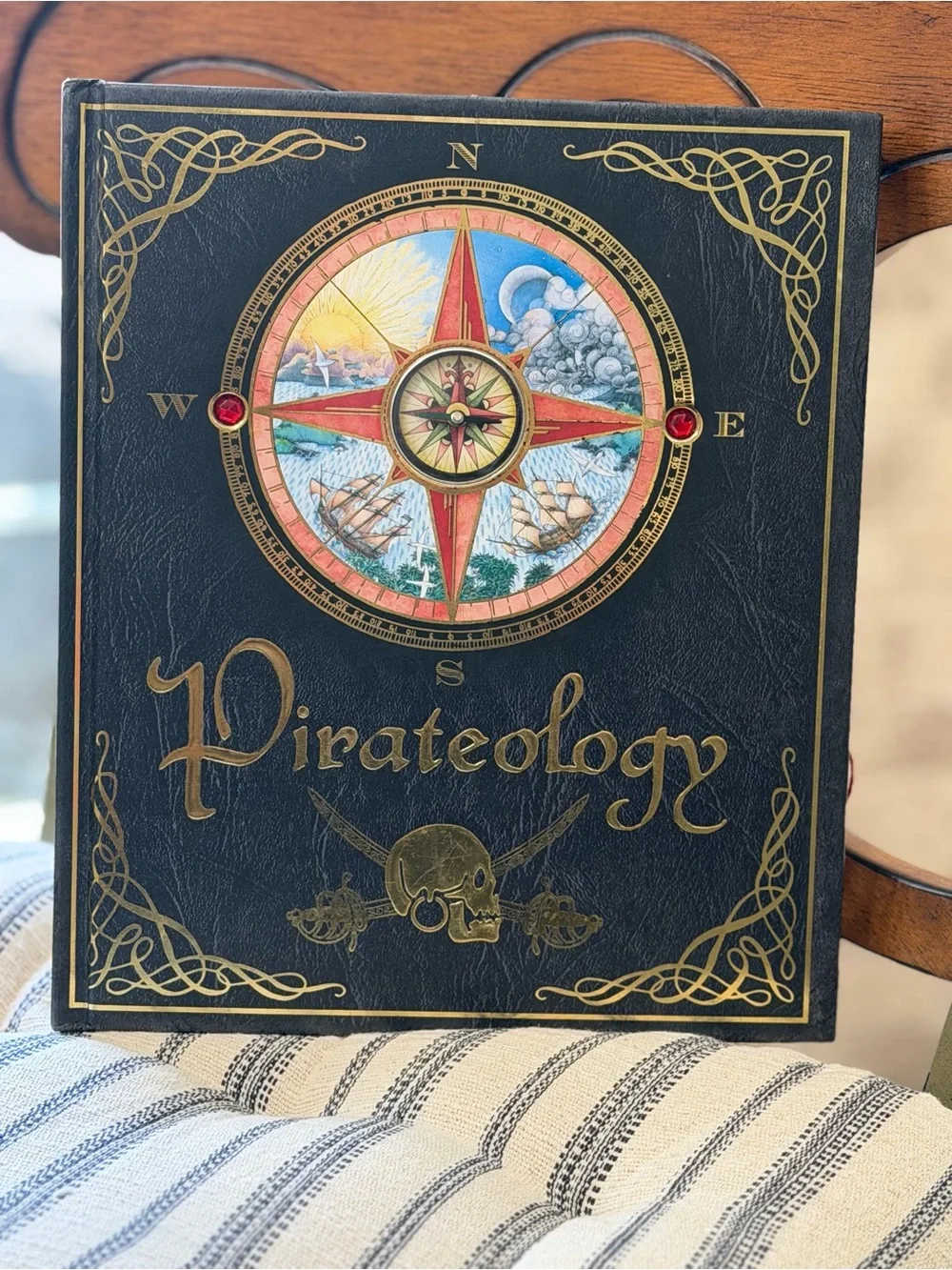 Pirateology: The Pirate Hunters Companion Interactive Book. 2006 Hardback